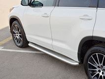 Пороги труба D63 с листом (Лист нерж, проф. нерж) (вариант 3) для Toyota Highlander 2017
