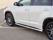 Пороги труба 120х60 овал с проступью для Toyota Highlander 2017