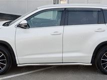Пороги труба D63 (вариант 3) для Toyota Highlander 2017