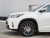 Защита переднего бампера D63 секции-D75х42 дуга для Toyota Highlander 2017