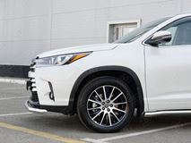 Защита переднего бампера D63 секции для Toyota Highlander 2017