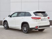 Защита заднего бампера D75х42 дуга для Toyota Highlander 2017