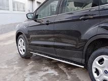 Пороги труба 75х42 овал с проступью для Ford Kuga 2016-