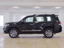 Защита порогов D42 для Toyota Land Cruiser 200 2015 Executive