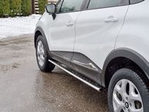 Пороги труба 75х42 овал с проступью для Renault Kaptur 2016