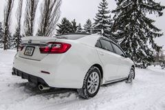 Накладка на задний бампер (диффузор) для Toyota Camry XV50  2011-2014