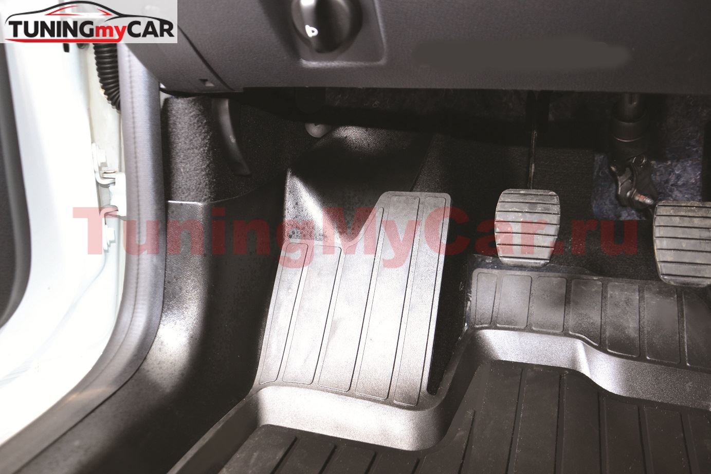 Накладки на ковролин (6шт) (ABS) RENAULT LOGAN 2014-