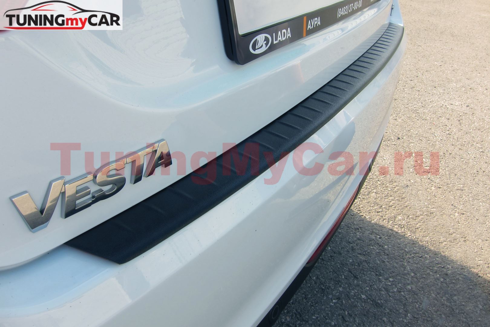 Накладка на задний бампер (ABS) LADA Vesta с 2015 / LADA Vesta SW с 2016