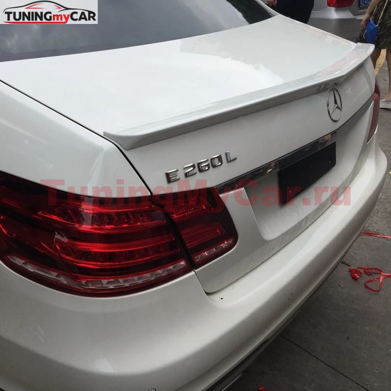 Спойлер Mercedes benz w212 amg c выемкой под значек