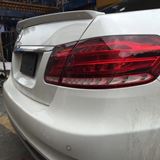 Спойлер Mercedes benz w212 amg c выемкой под значек