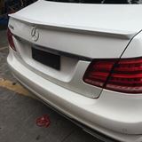 Спойлер Mercedes benz w212 amg c выемкой под значек