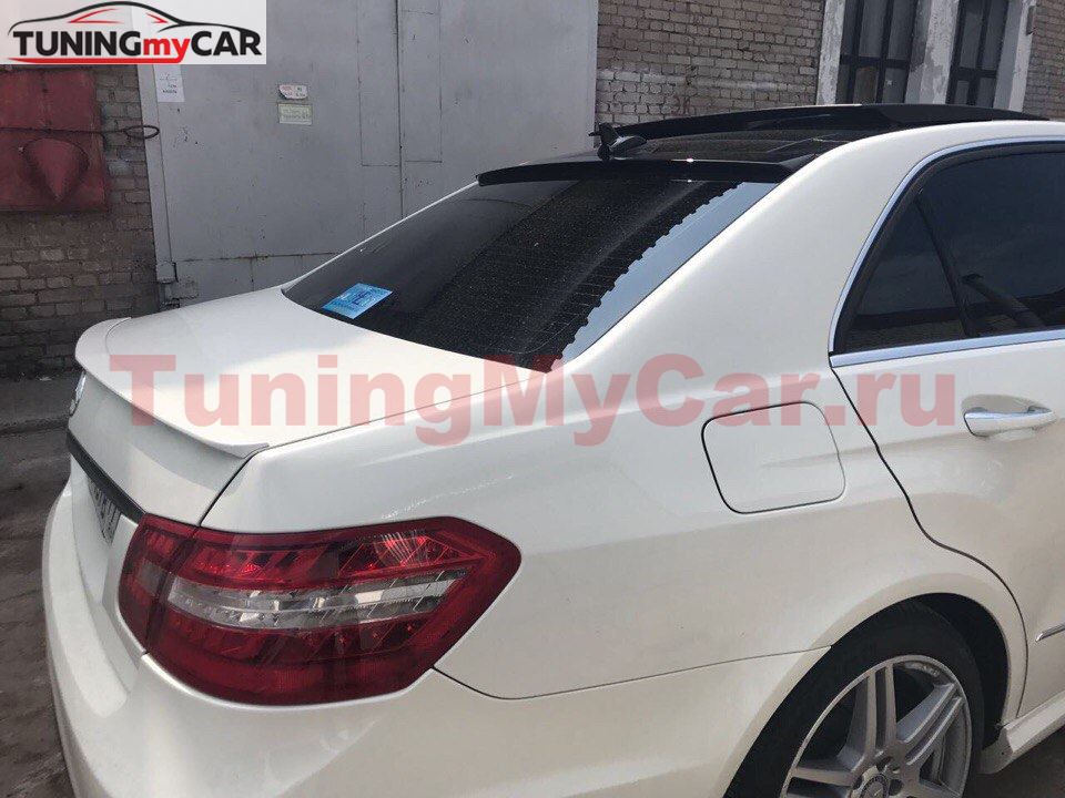 Спойлер на Mercedes Benz w212 AMG стиль