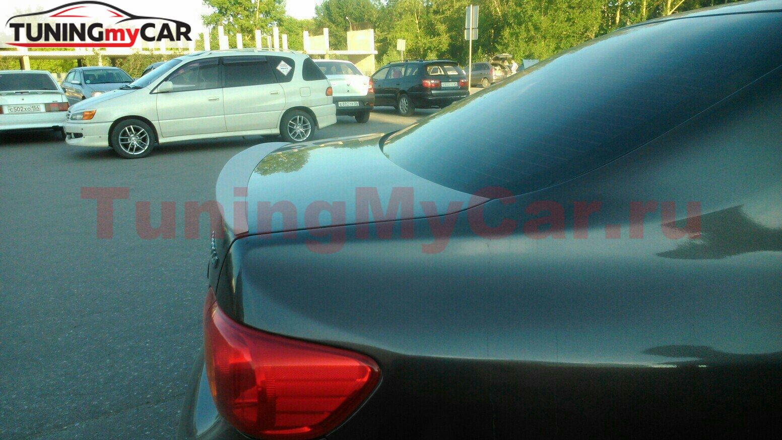 Спойлер лезвие на багажник Toyota Corolla 150