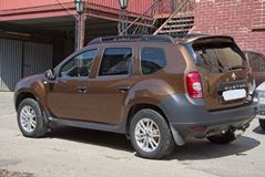 Спойлер очищающий стекло Renault Duster с 2011 г.в. (крашенный в цвет авто)