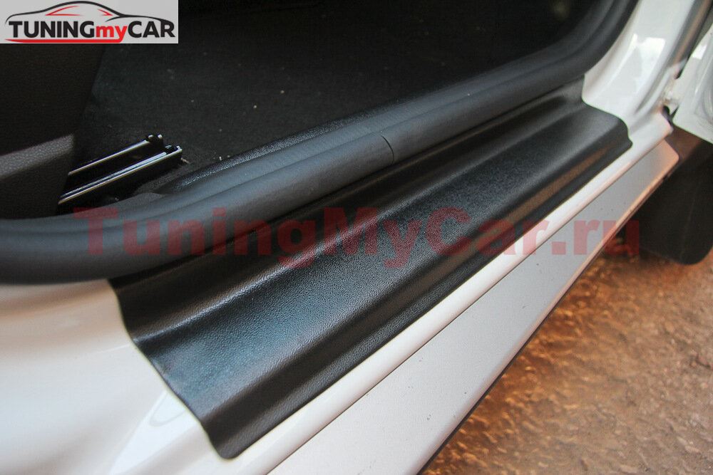 Накладки в проём дверей (4 шт) Renault Duster с 2011 г.в.