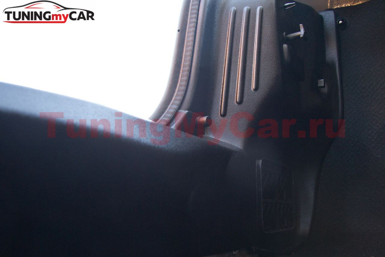 Внутренняя обшивка задних фонарей Renault Logan с 2014 г.в.