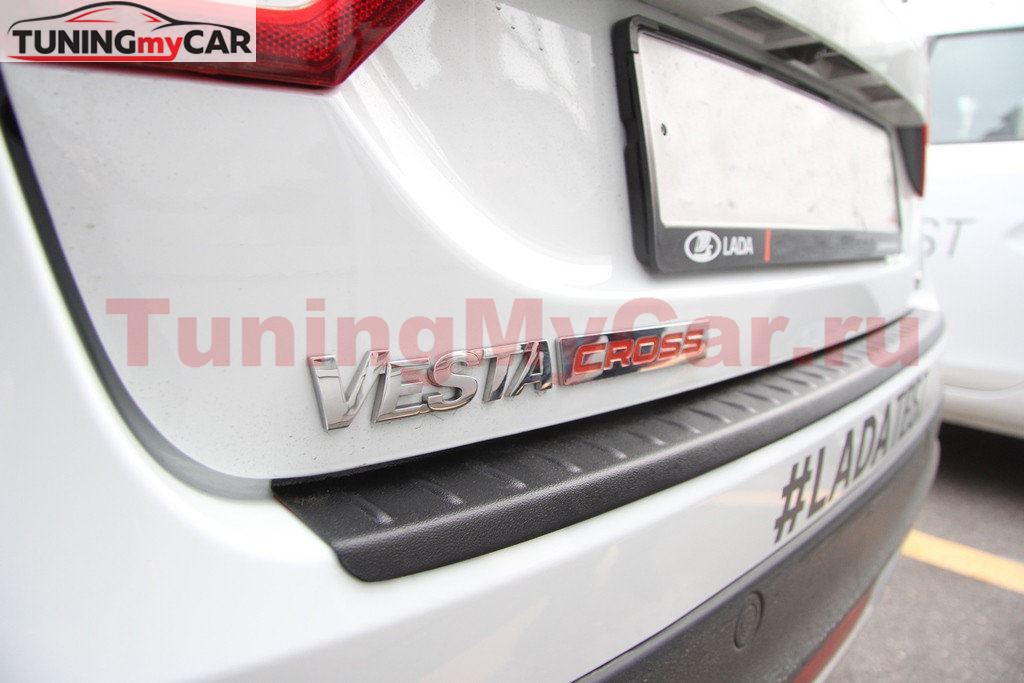 Накладка на задний бампер LADA Vesta SW с 2017 г.в