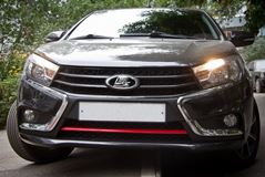 Накладка на передний бампер (в цвет автомобиля) (АБС) LADA Vesta Седан с 2016 г.в.