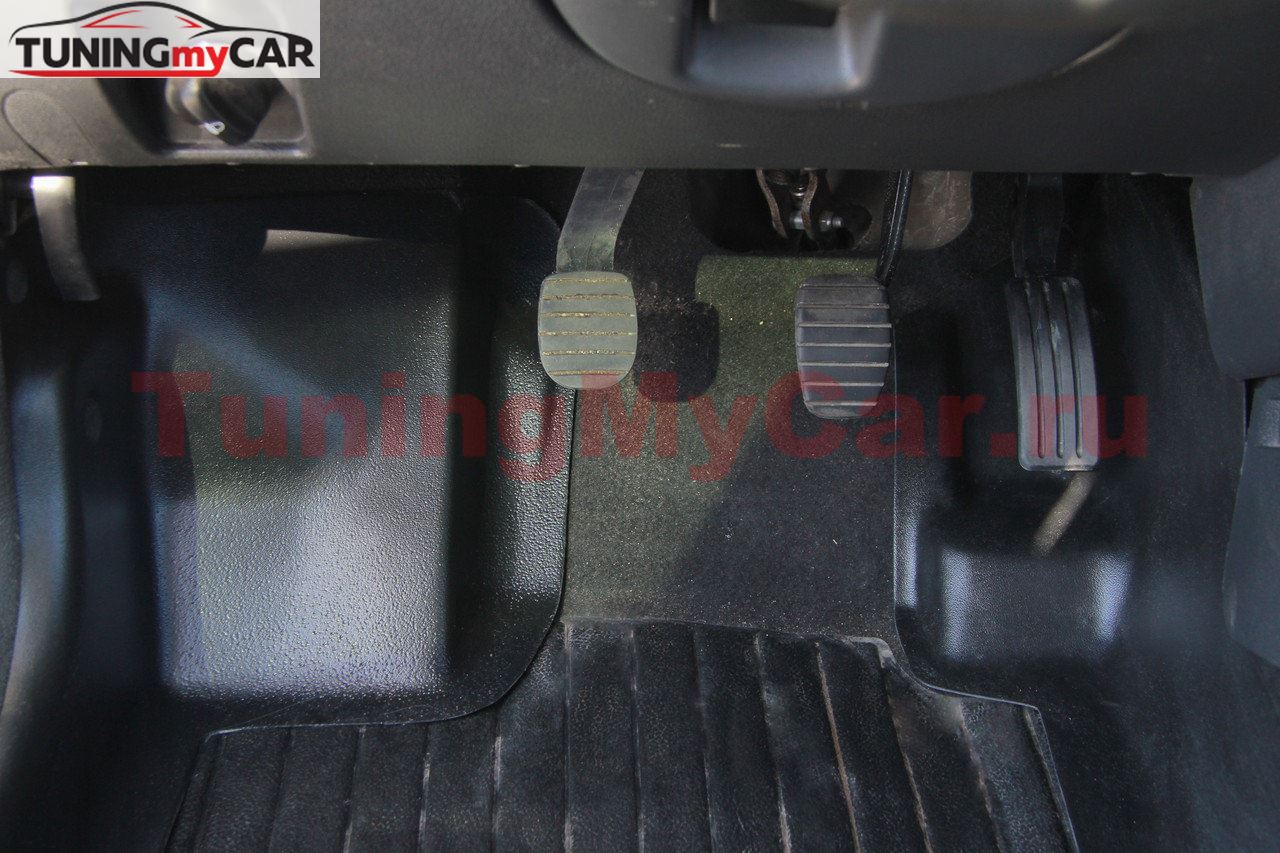 Накладки на ковролин передние Renault Duster (2 шт.) с 2011 г.в. по 2015 г.