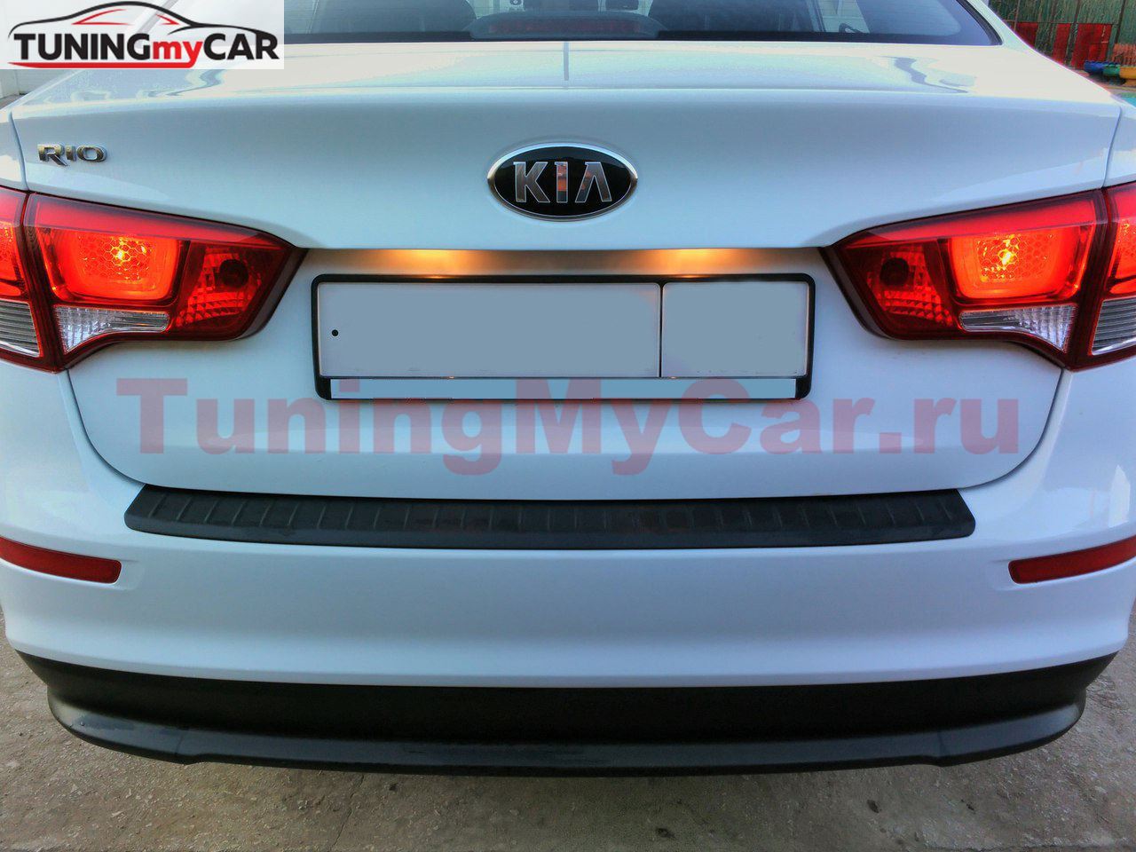 Накладка на задний бампер Kia Rio 3 (седан) 2011-2017