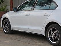 Пороги (облицовка порогов) в стиле GLI для Volkswagen Jetta VI
