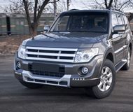 Реснички на фары для Mitsubishi Pajero 4 2006-2015