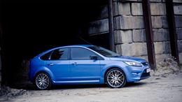 Пластиковые внешние цельные пороги для Ford Focus 2 2004-2011г.в. (кроме купэ)