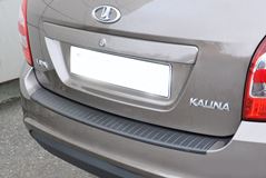 Накладка на задний бампер (черное тиснение) (ABS) LADA KALINA Cross/KALINA II универсал с 2013/Granta Универсал с 2018