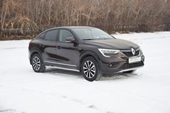 Защита порогов вогнутая (НПС) Renault ARKANA с 2019 -