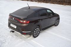 Защита порогов с алюминиевой площадкой  51мм (ППК) (Цвет Шагрень) Renault ARKANA с 2019 -