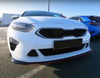 Накладка на передний бампер (очки) KIA Ceed 3 2018+