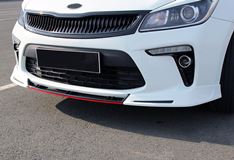Клыки + средняя вставка между клыками Kia Rio 4