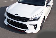 Клыки + средняя вставка между клыками Kia Rio 4