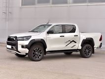 Защита переднего бампера d63 волна-d75х42 дуга для Toyota Hilux Black Onyx 2020-
