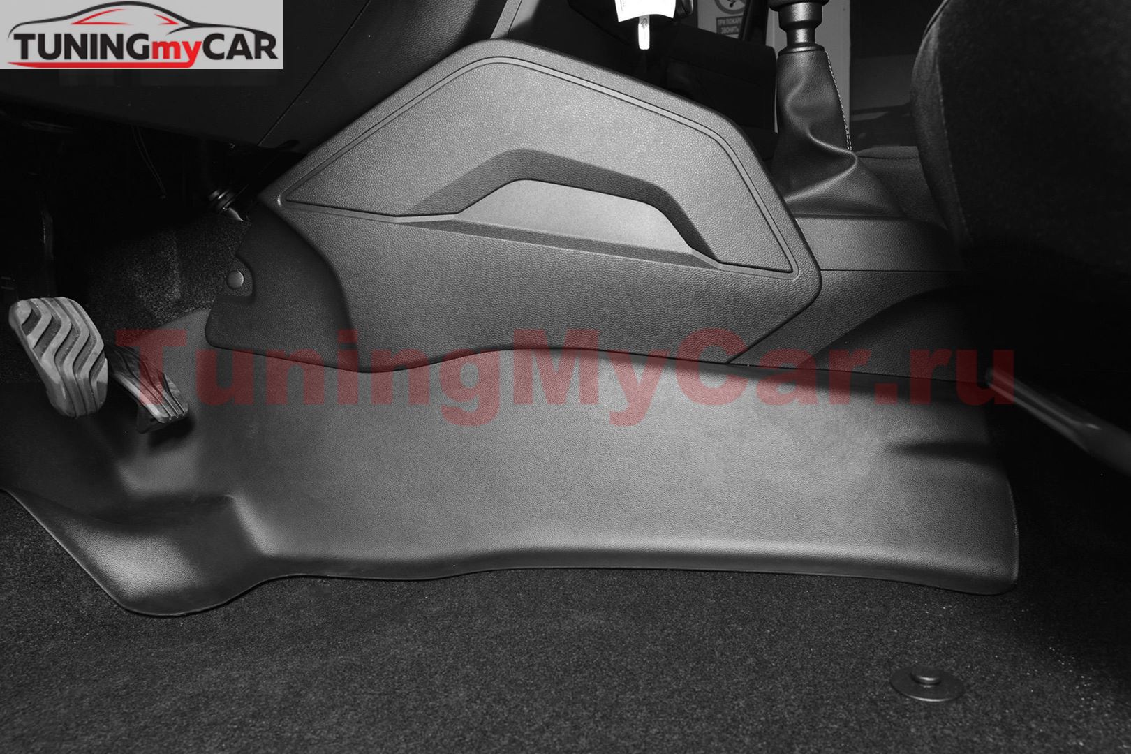 Накладки на ковролин тоннельные передние Renault Duster с 2021