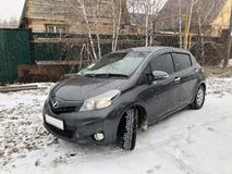 Реснички на фары для Toyota Vitz 2010-2014
