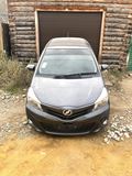 Реснички на фары для Toyota Vitz 2010-2014