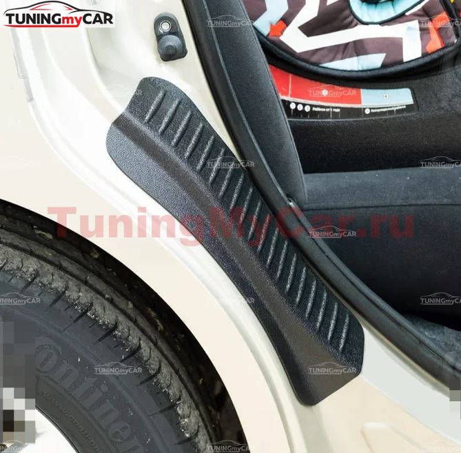 Накладки на внутренние части задних арок СО СКОТЧЕМ 3М Nissan Tiida 2004-2013