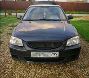 Решетка радиатора Hyundai Accent (плетенка) ЧЕРНЫЙ ЛАК