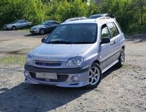 Реснички на фары для Toyota Raum EXZ10 1997-2003г.