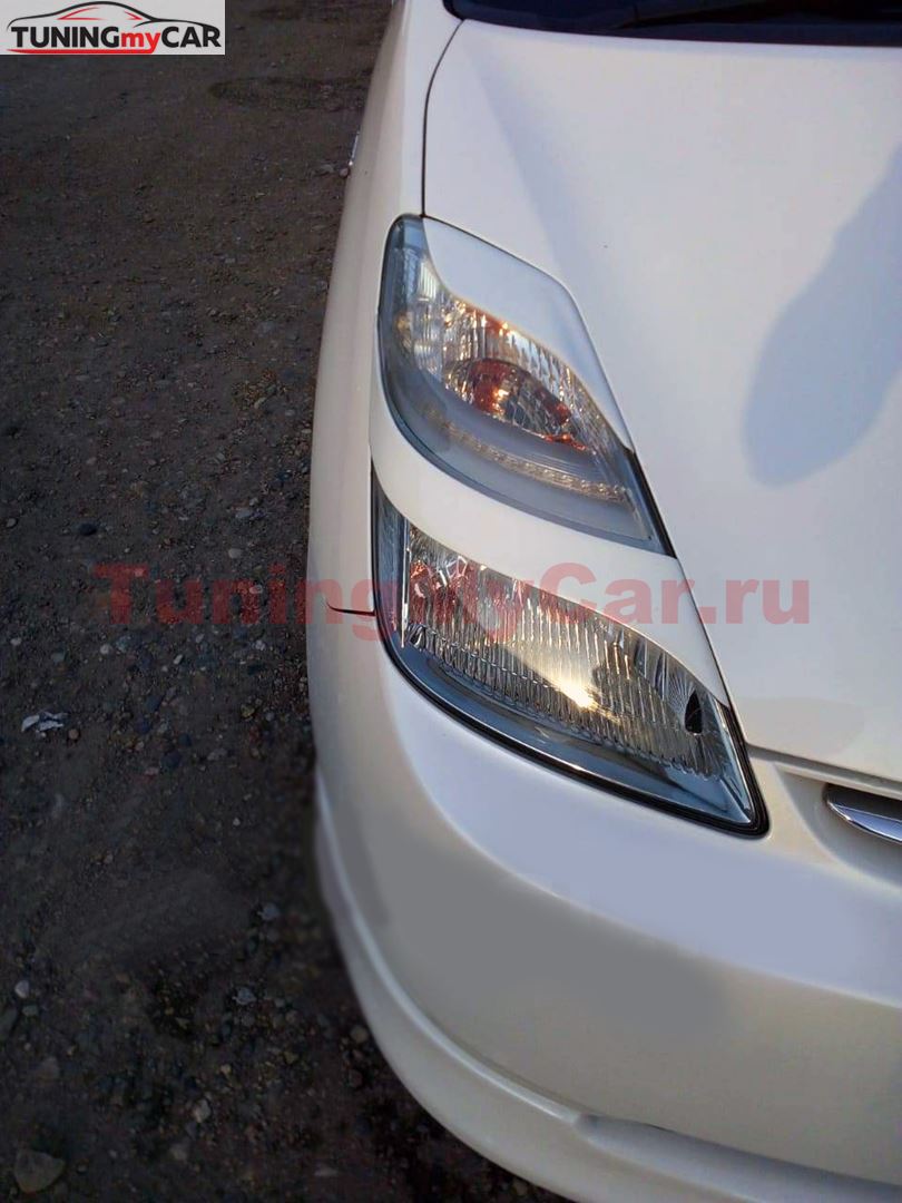 Реснички на фары для Toyota Prius NHW20 2003-2011
