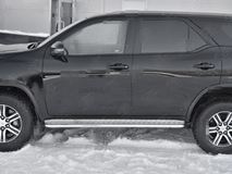 Пороги труба d42 с листом (Лист алюм, проф.сталь) (вариант 2) Toyota Fortuner 2020- 