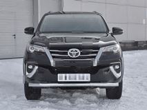 Защита переднего бампера d63 секции Toyota Fortuner 2017-2020 