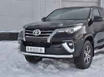 Защита переднего бампера d63 секции Toyota Fortuner 2017-2020 