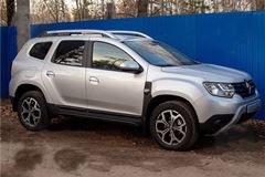 Молдинги на двери узкие Renault Duster 2021-
