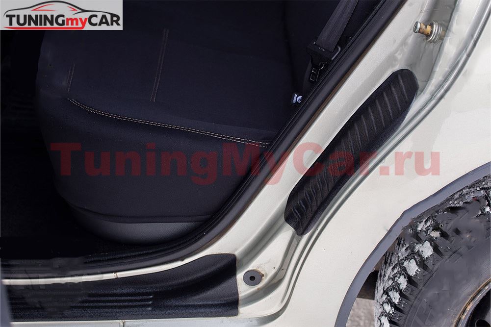 Накладки на внутренние части задних арок со скотчем 3М Renault Sandero 2009-2013