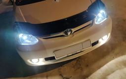 Реснички на фары для Toyota Platz 2002-2005 (рестайлинг)
