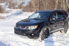 Спойлер на капот без скотча Mitsubishi Outlander 2007-2010 ПОД ПОКРАСКУ