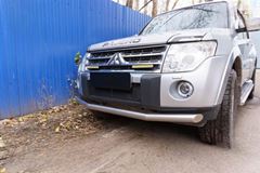 Защитная сетка переднего бампера для Mitsubishi Pajero IV 2006-2011