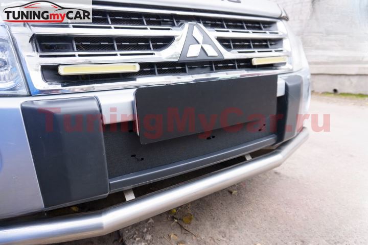 Зимняя заглушка решетки переднего бампера для Mitsubishi Pajero IV 2006-2011